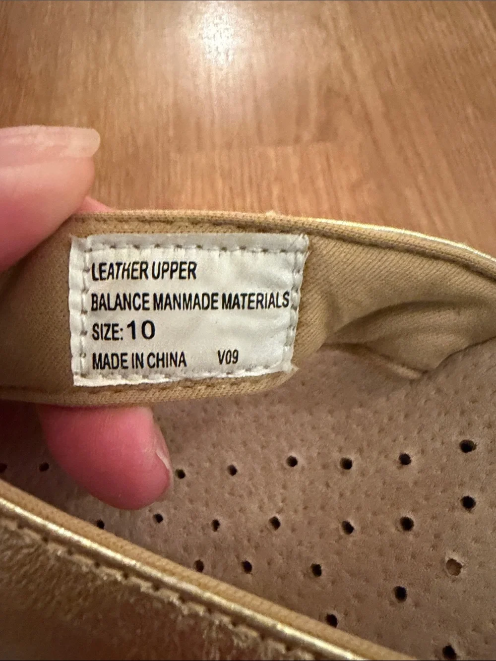 Volatile Neville Gold Metallic Thong Wedge Cork Sandals Size 10